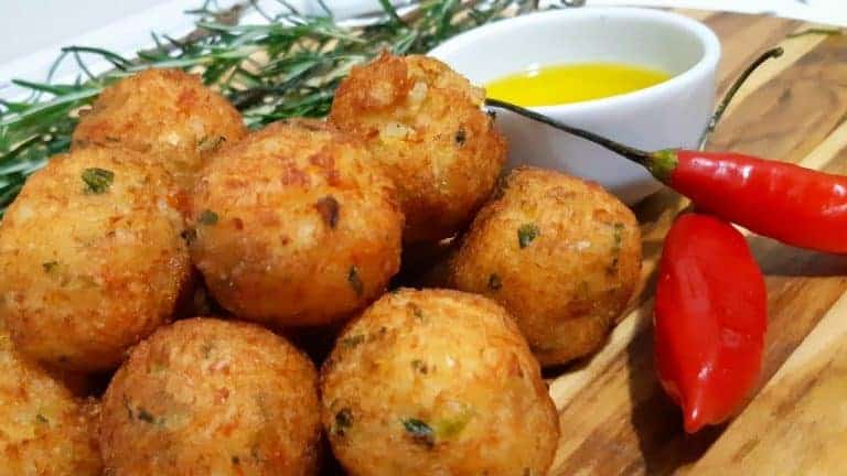 Bolinho de Bacalhau na Airfryer: Crocante e sem Óleo