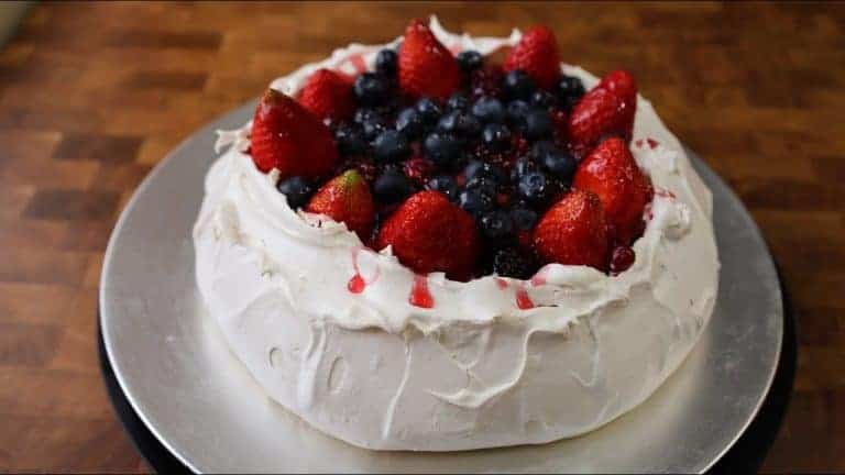 Pavlova na Airfryer: Doce e Leve