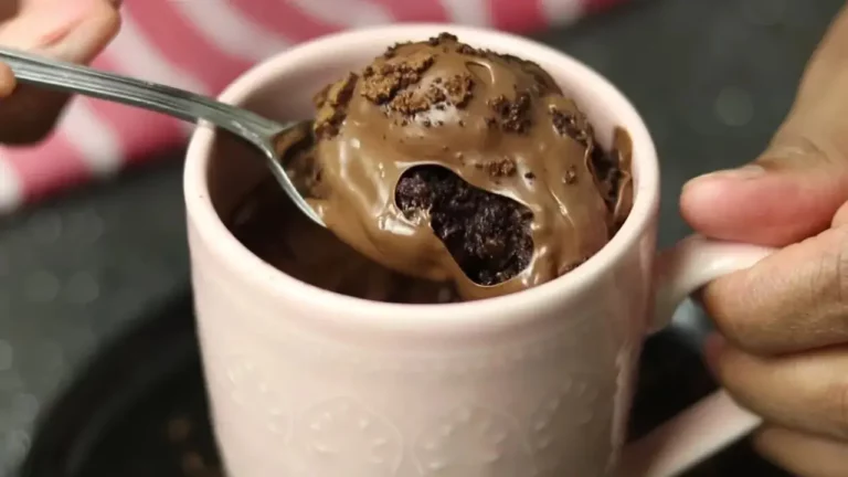 Brownie de Caneca na Airfryer: Doce Instantâneo