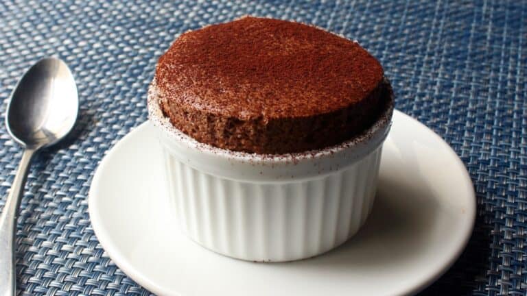 Suflê de Chocolate na Airfryer: Rápido e Irresistível
