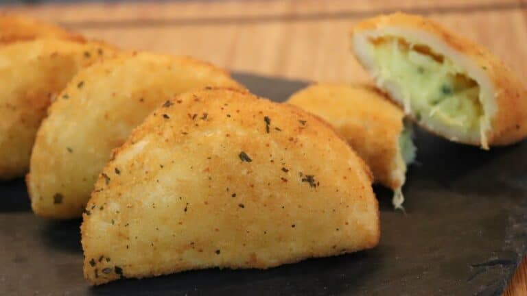 Rissóis de Bacalhau na Airfryer: Delícias Douradas