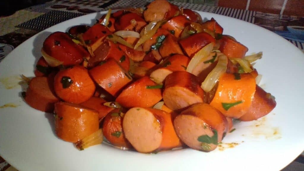 salsicha acebolada na airfryer