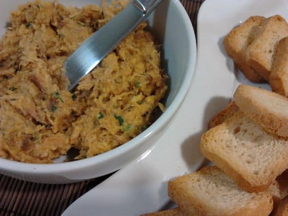 Paté de Alheira: Delícia em Cada Colherada