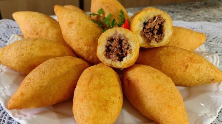 Bolinho de Mandioca com Carne Moída na Airfryer